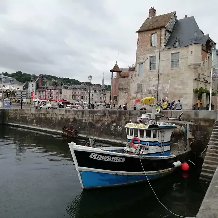 Le Maely, Au Calme, Centre De *