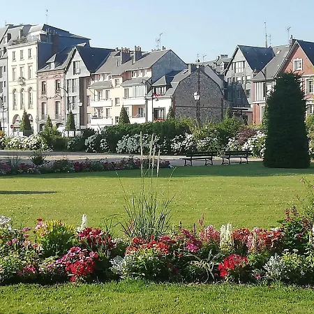 Апартаменти Le Maely, Au Calme, Centre De *