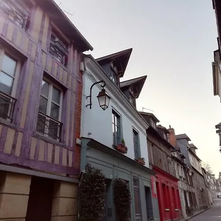 Apartment Le Maely, Au Calme, Centre De Honfleur