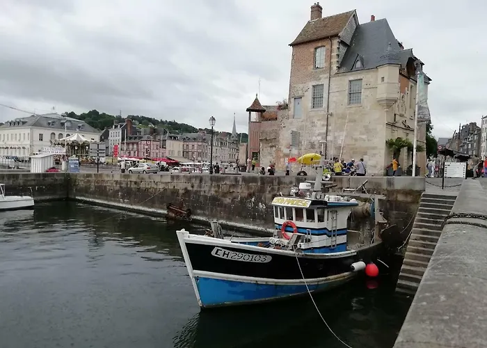 Le Maely, Au Calme, Centre De *